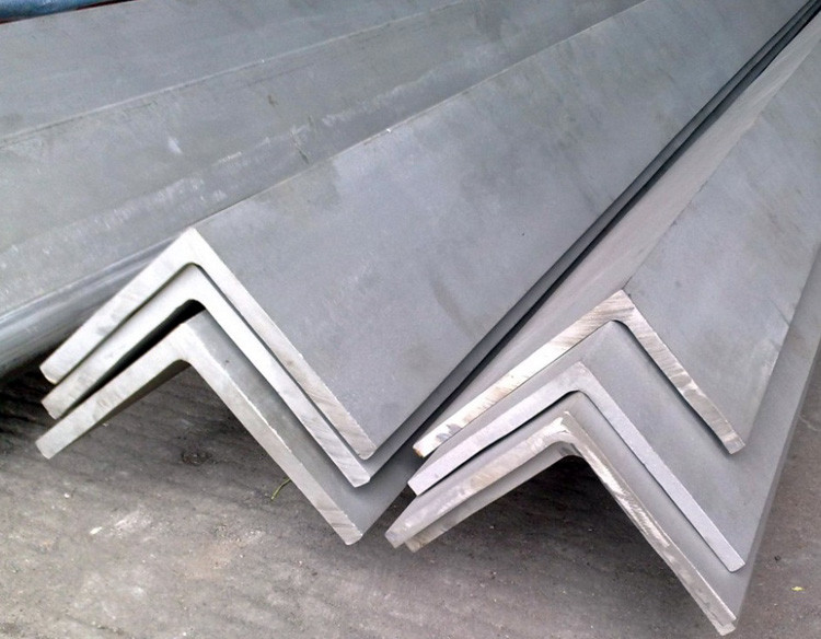 What are the main characteristics of angle steel?