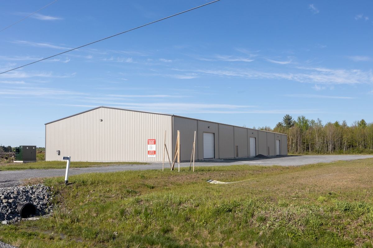 Prefabricated steel warehouse exterior for industrial storage