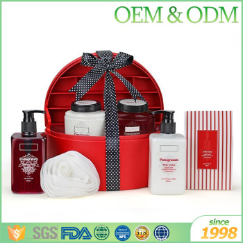 OEM ODM natural Christmas bath shower gift set holiday unique shower gift sets