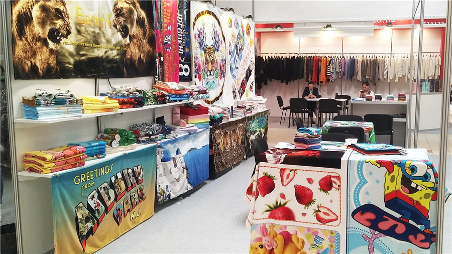 The third leg of Poland's third exhibition to E2E106 look beautiful digital printing towel