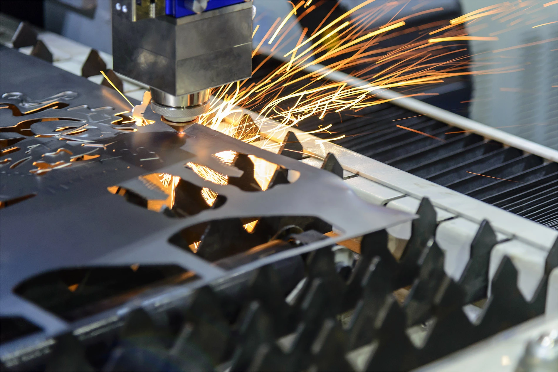 Laser cutting process  