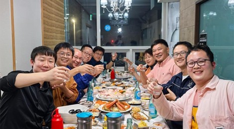 团建在釜山：技术创新对话全球，人文温度凝聚团队