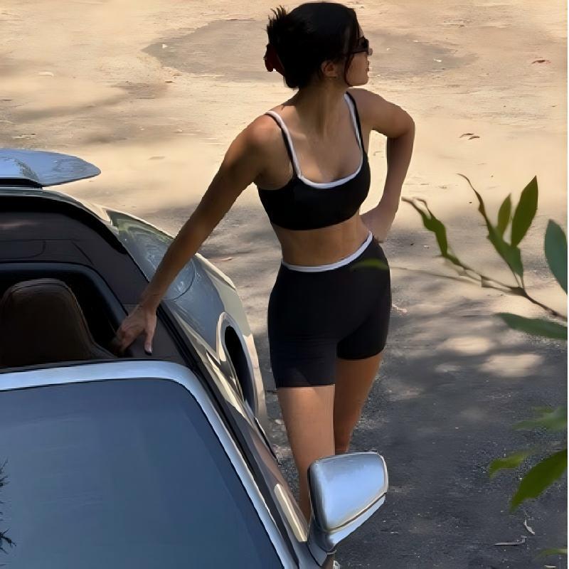 Good Quality, Totally Customisable Clothing for Stronger Consumer Connection