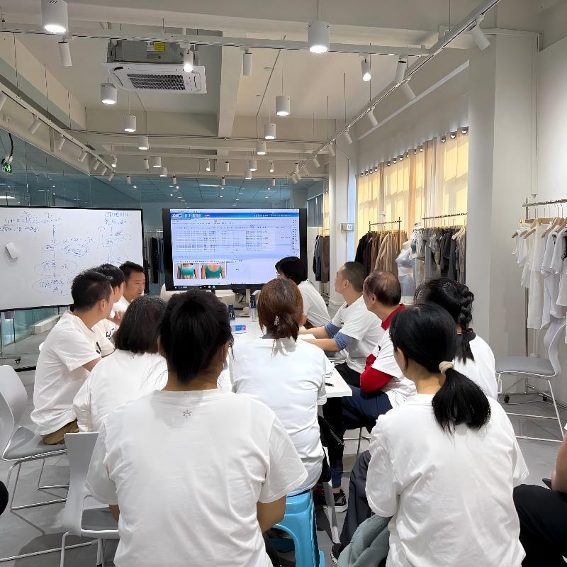 OEM vs. ODM in Custom Sportswear Manufacturing: Which Service Fits Your Brand?