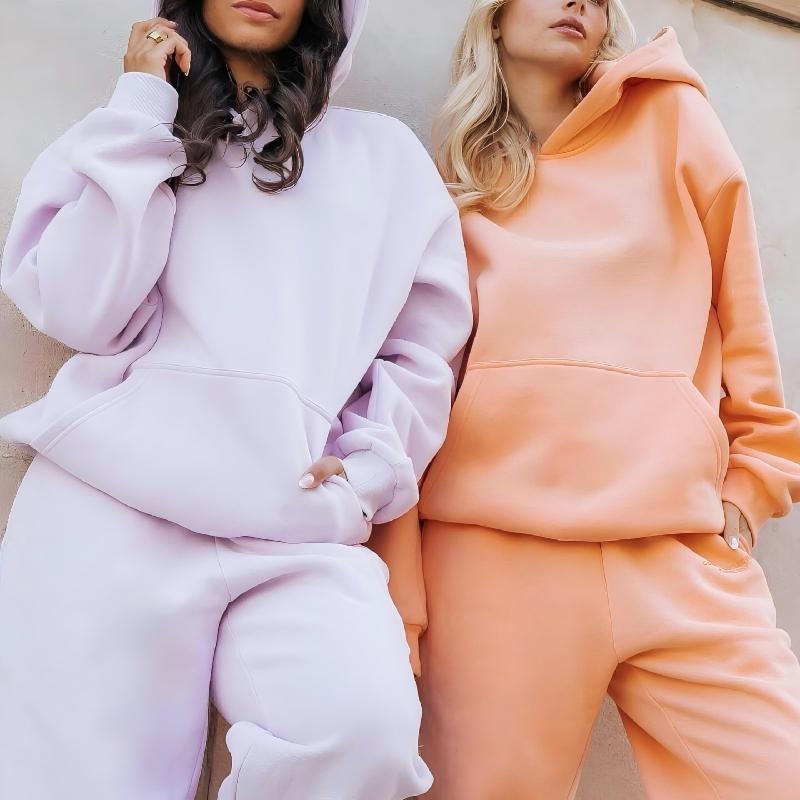 5 Key Factors to Consider When Customizing Women's Winter Sports Hoodies and Sweatpants