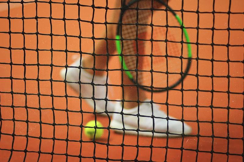 Women's padel and tennis sportswear for court performance
