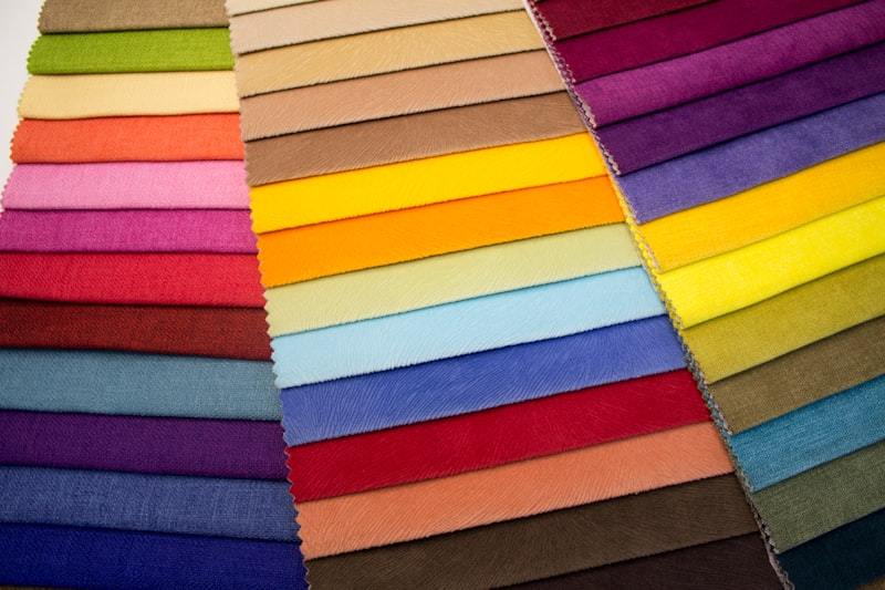 Color Strategy for Activewear Capsules: Managing Shade Control, MOQ, and Cross-Product Coordination