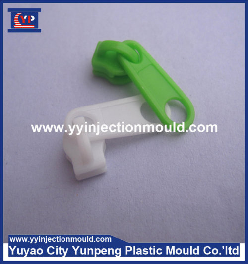 China price and new design eco-friendly garment zipper puller mould  (From Cherry)