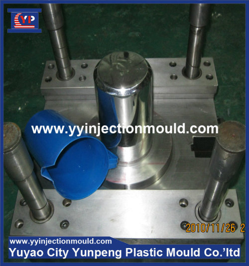 Plastic cup mould made in china (from Tea)