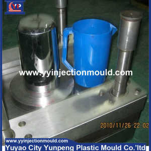 injection mold for plastic cold water cup/bottle (From Cherry)