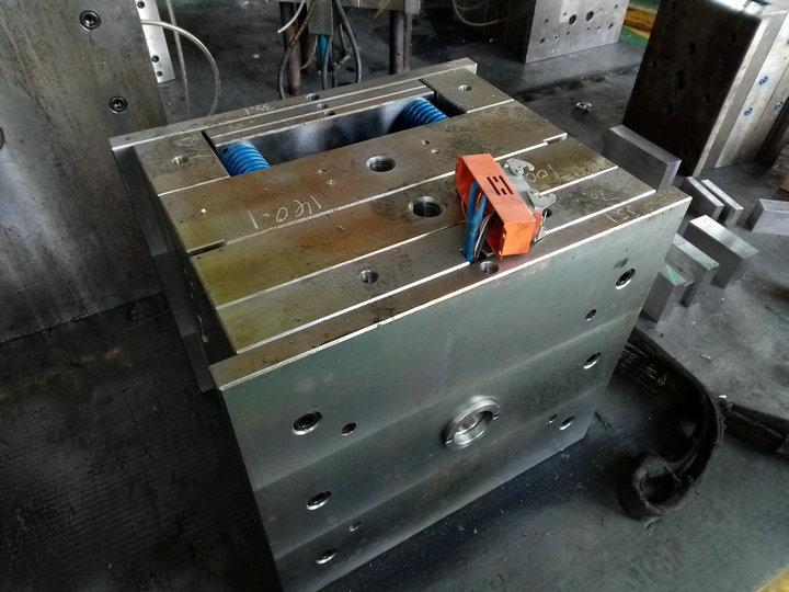 Yunpeng mould tells you