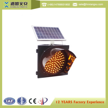 Solar traffic warning light