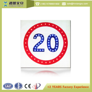 Panneaux d'avertissement solaire LED Traffic, panneau de signalisation