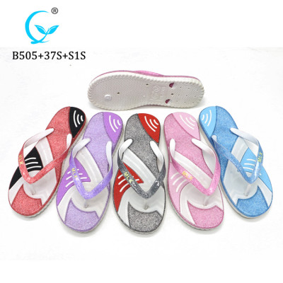 Summer beach flip flops cheap slippers fashion sandals made in China