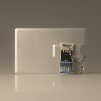 Extractable usb pendrive credit card style in aluminium