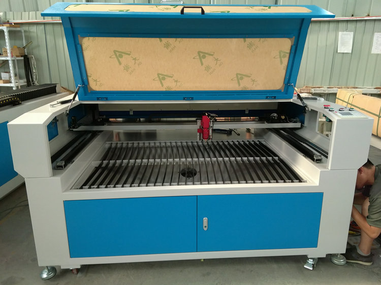 laser cutter for plastic sheet