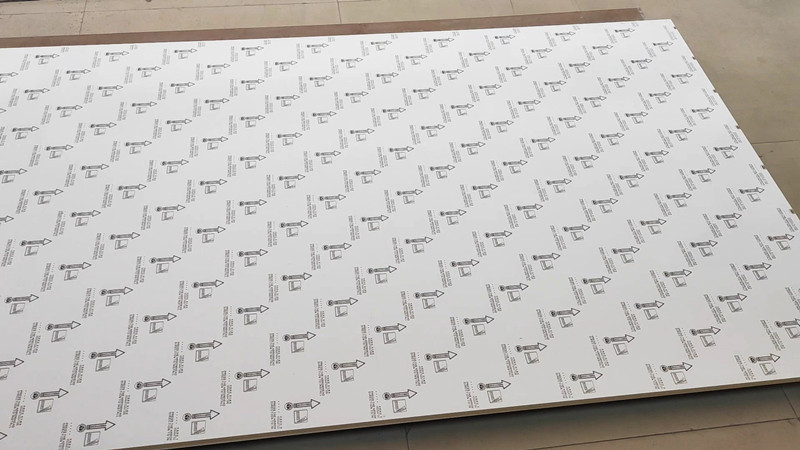 WPC foam board laminate with white aluminum