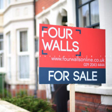 Top Advantages of Using PVC Foam Board for Outdoor Signage
