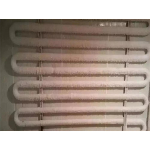 Quelles sont les normes d'installation des conduites de refroidissement au fluor dans les entrepôts frigorifiques?