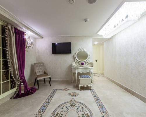 Why choose natural marble to decorate flooring