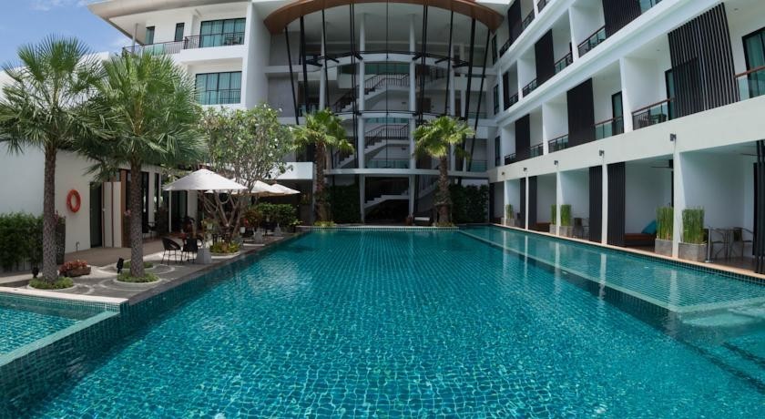 Customized design big swimming pool blue glass polished mosaics outdoor resort pool tiles-1