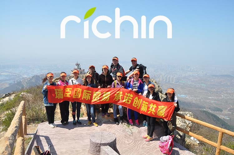 Para sentir la naturaleza, caminata a la montaña más hermosa de Dalian