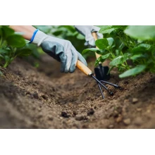 The difference between coated urea and ordinary urea  BY:Cherry
