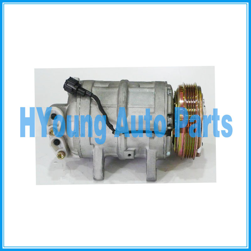 Auto air conditioning compressor for Nissan Caravan coach compressor DKS17CH 12V 4PK 126mm 92600