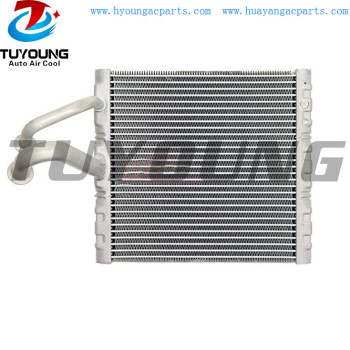 Automotive air conditioning evaporator for Peterbilt X6997001