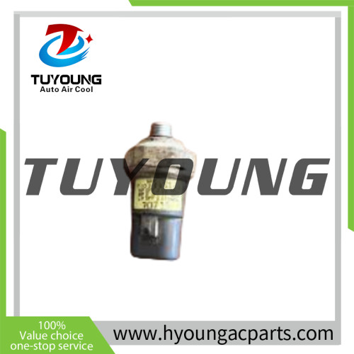 Auto a/c pressure switch 4 pins mitsubishi fuso FV 51S 12.0L diesel 2012-2023 12v MK543574