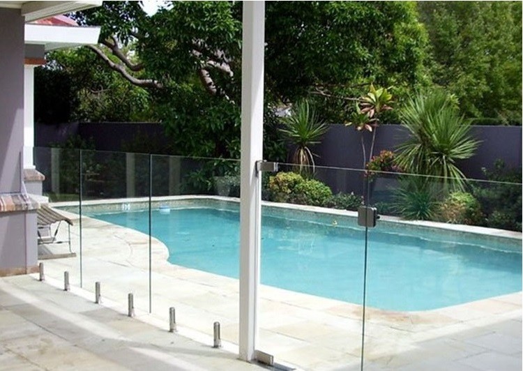 Advancements in Swimming Pool Fence Technology