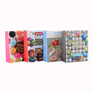 Benutzerdefinierte verschiedene Größen 4C Geburtstagsgeschenk Papiertüte mit 4 Designs Assorted in Tongle Verpackung