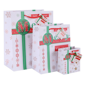 Classic American Trends Merry Christmas White Paper Bags Art Paper Bags Season's Greeting Paper Carrier Bags Nice Gift Packaging Bags with hangtag In TONGLE PACKING
