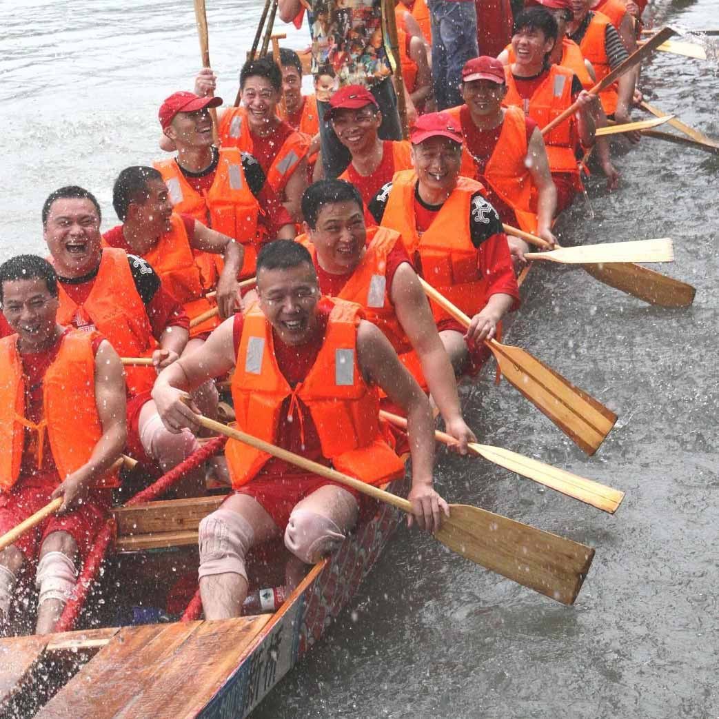 Happy Vatertag und Dragon Boat Festival Wohlbefinden Hinweis auf Feiertage: 17.-18. Juni 2018