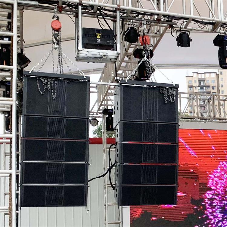 The line array system you are looking for !