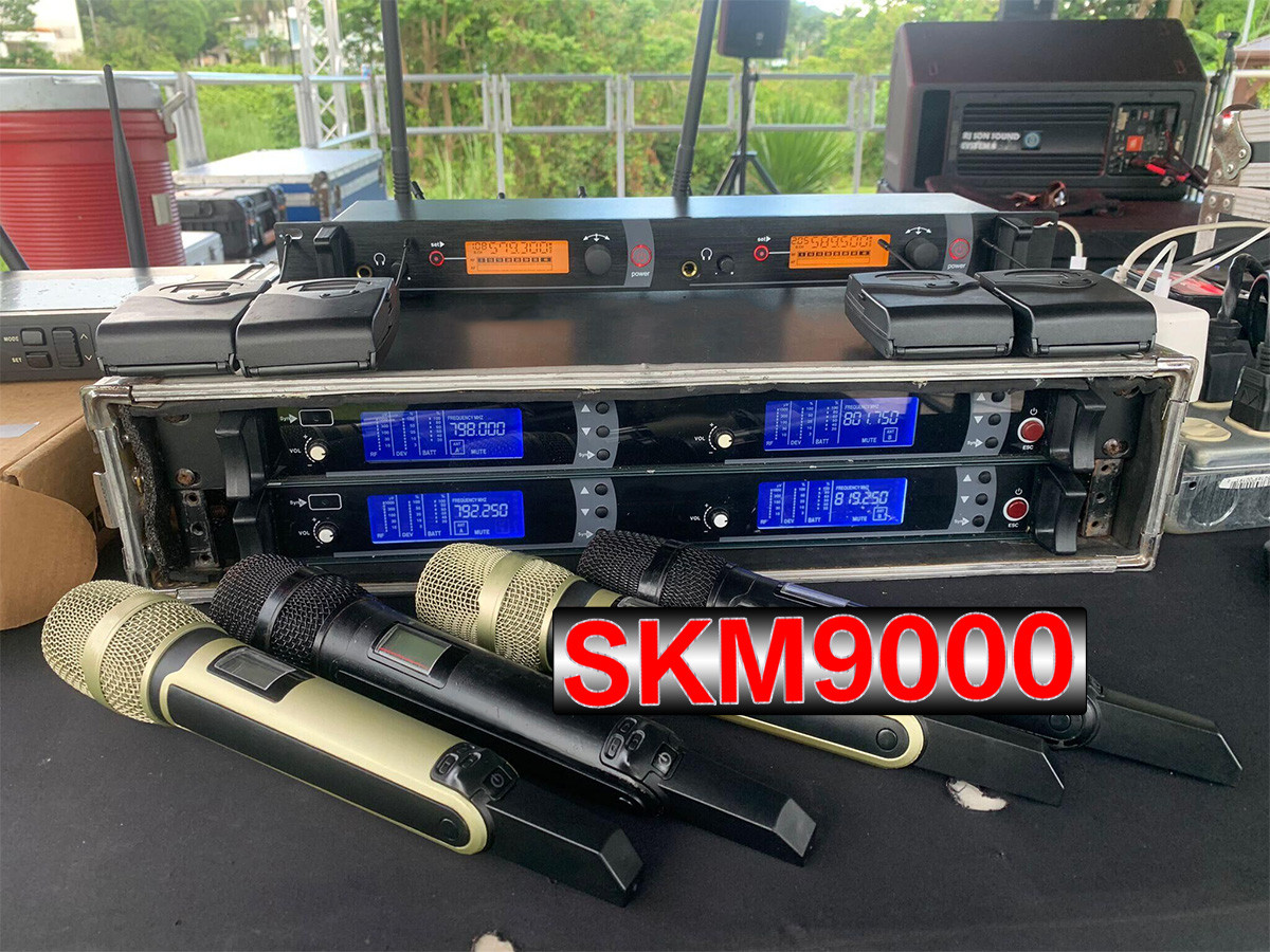 SKM9000 Wireless Microphone and SR2050 Monitoring System in Puerto Rico!