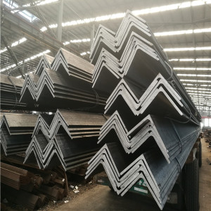 S235JR Q235 SS400 A36 Hot rolled angle steel bar