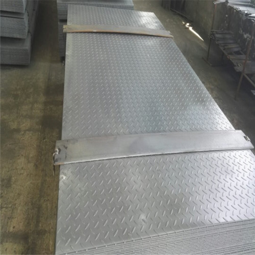 Q195/Q235/Q345 checkered plates from China supplier