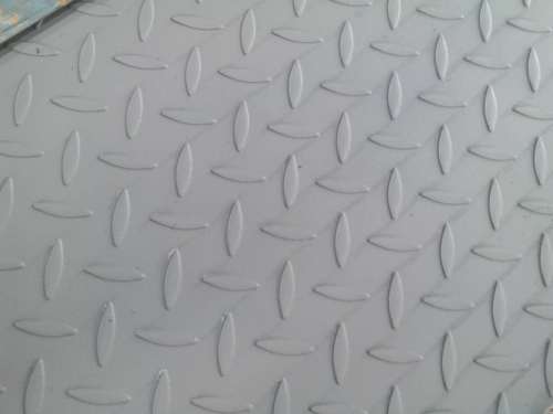 HOT ROLLED TEAR DROP STEEL PLATES FOR 3.0MM