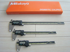 Digital caliper