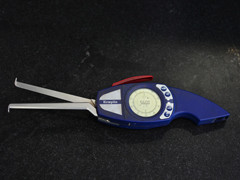 Inner hole caliper