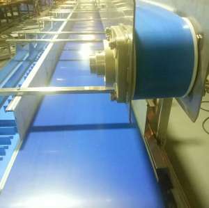 Blue PU food grade Water washing belt conveyor for sale 4 transmision channels