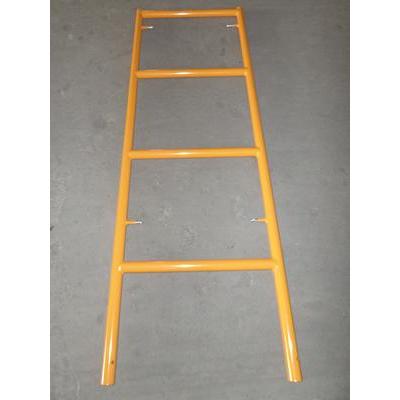 Standard US walk thru frame scaffolding size with stabilisers and braces