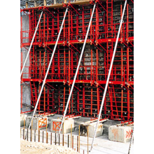 How many features does the mobile scaffolding have