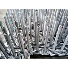 What are requirements for scaffolding tubes and accessories