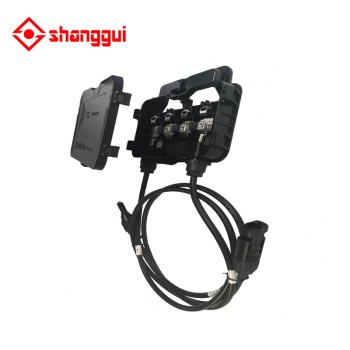 black solar combiner  Junction Box with PV MC4 Connector 12A  cable length  customized foe big solar panels 250-350w