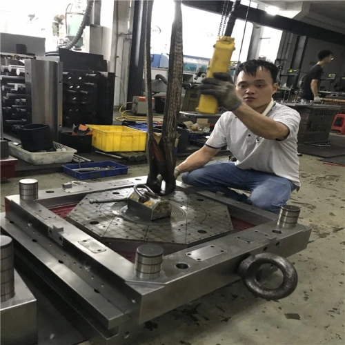 How to proceed the plastic mold? How to analyze the Mold DFM?