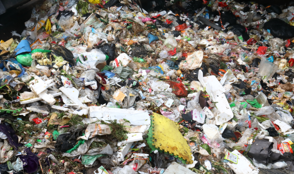 A New Model To Deal With Municipal Solid Waste