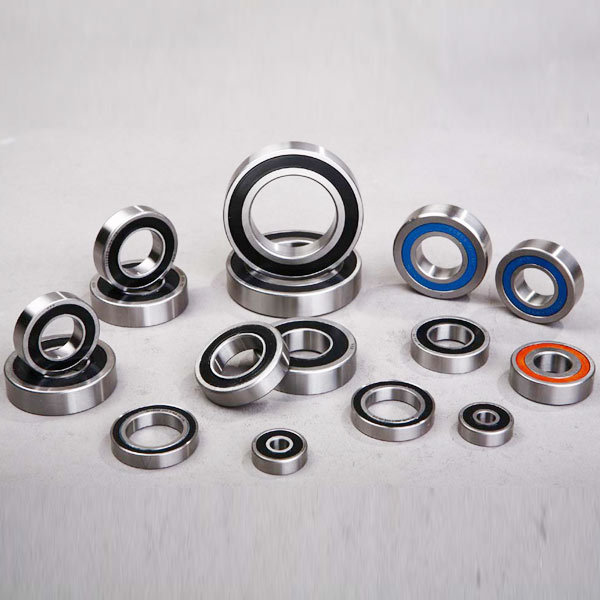 Q：What is the difference between using a shield or a seal as a ball bearing closure?