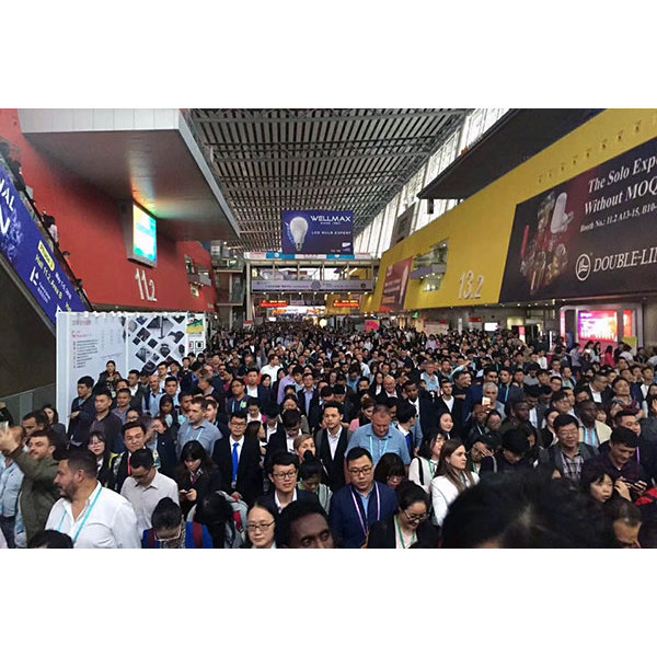 4月の広州交易会からの顧客の訪問を歓迎して下さい